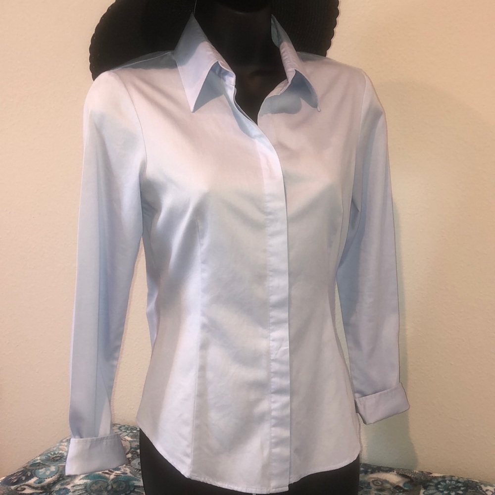 Light blue button down blouse - Picture 4 of 8